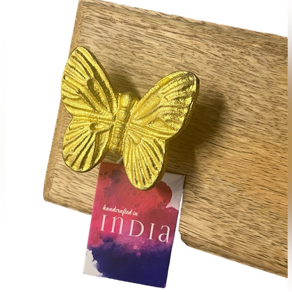 NWT 3 Butterfly Gold Toned Hooks mounted on wood panel - Picture 4 of 9